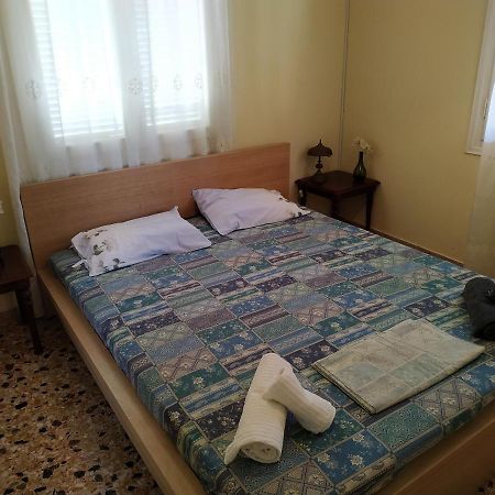Vangelis House Near Athens Airport Artémida Eksteriør bilde